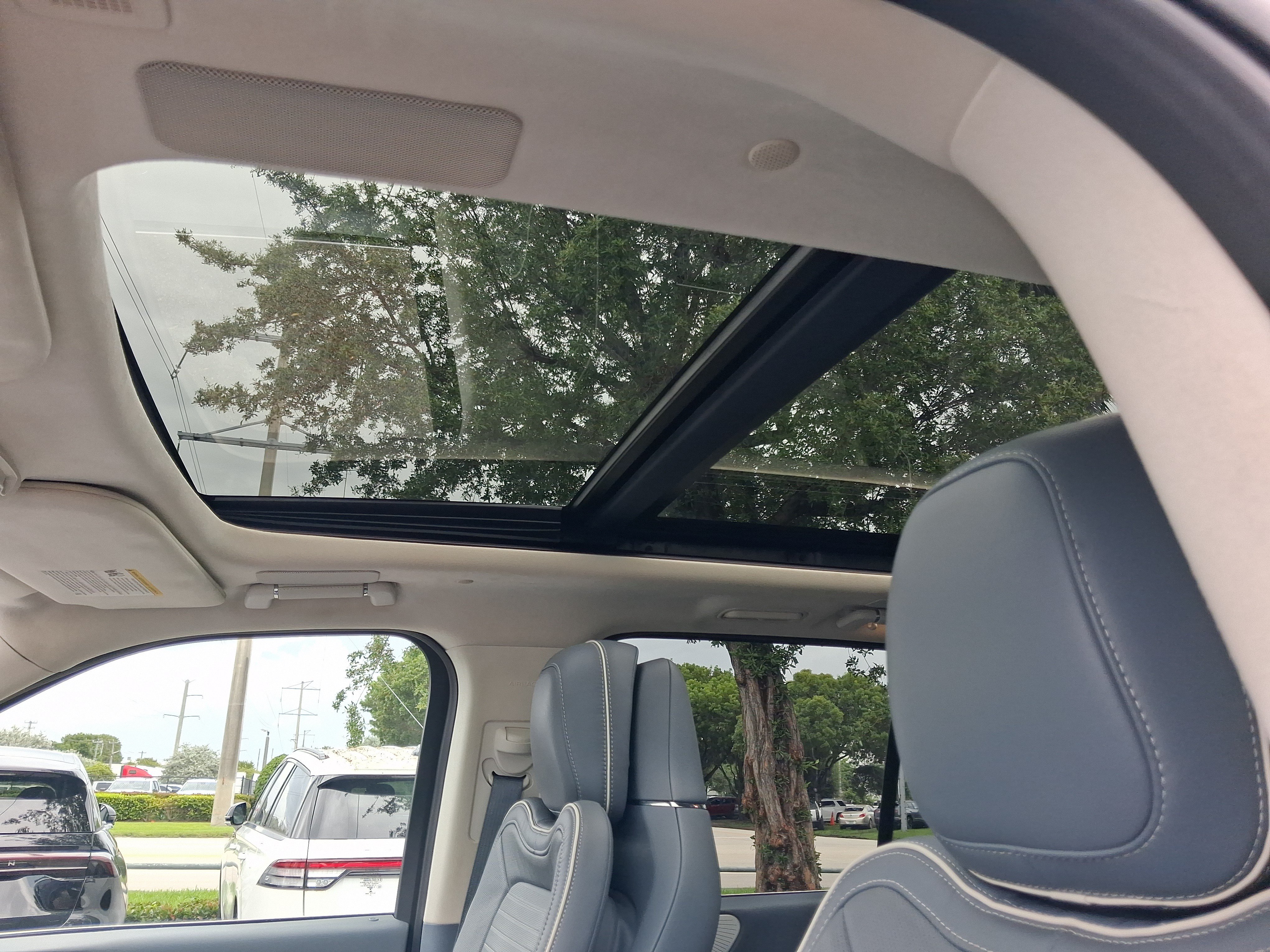 Used 2022 Lincoln Navigator L Black Label AWD/4WD image 12