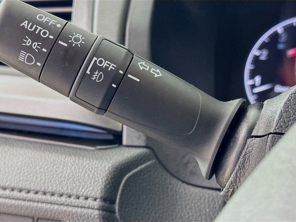 Used 2026 Honda Odyssey Touring image 13