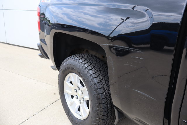 Used 2018 Chevrolet Silverado 1500 LT w/ All Star Edition AWD/4WD image 10