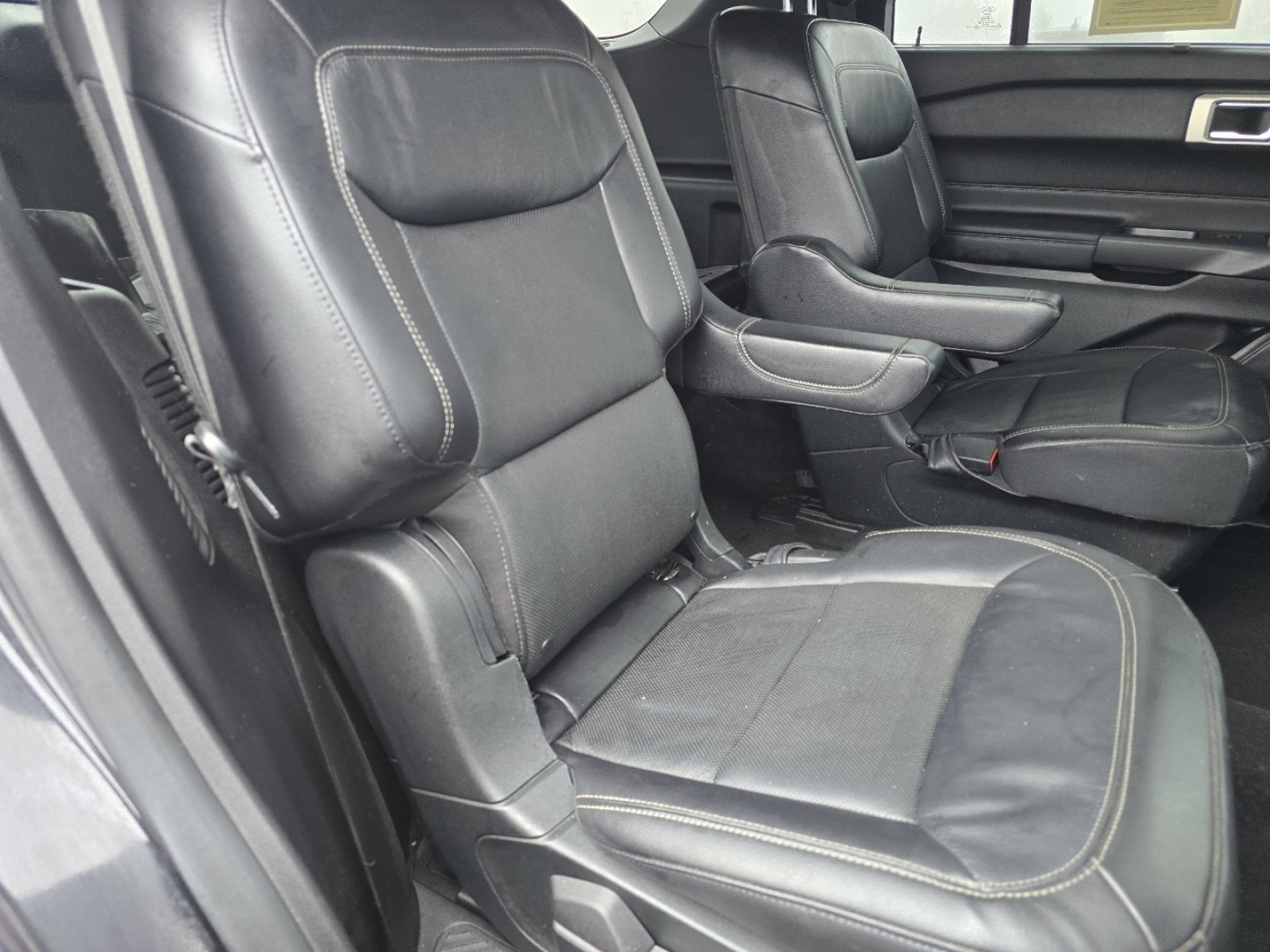 Used 2020 Ford Explorer Limited image 25