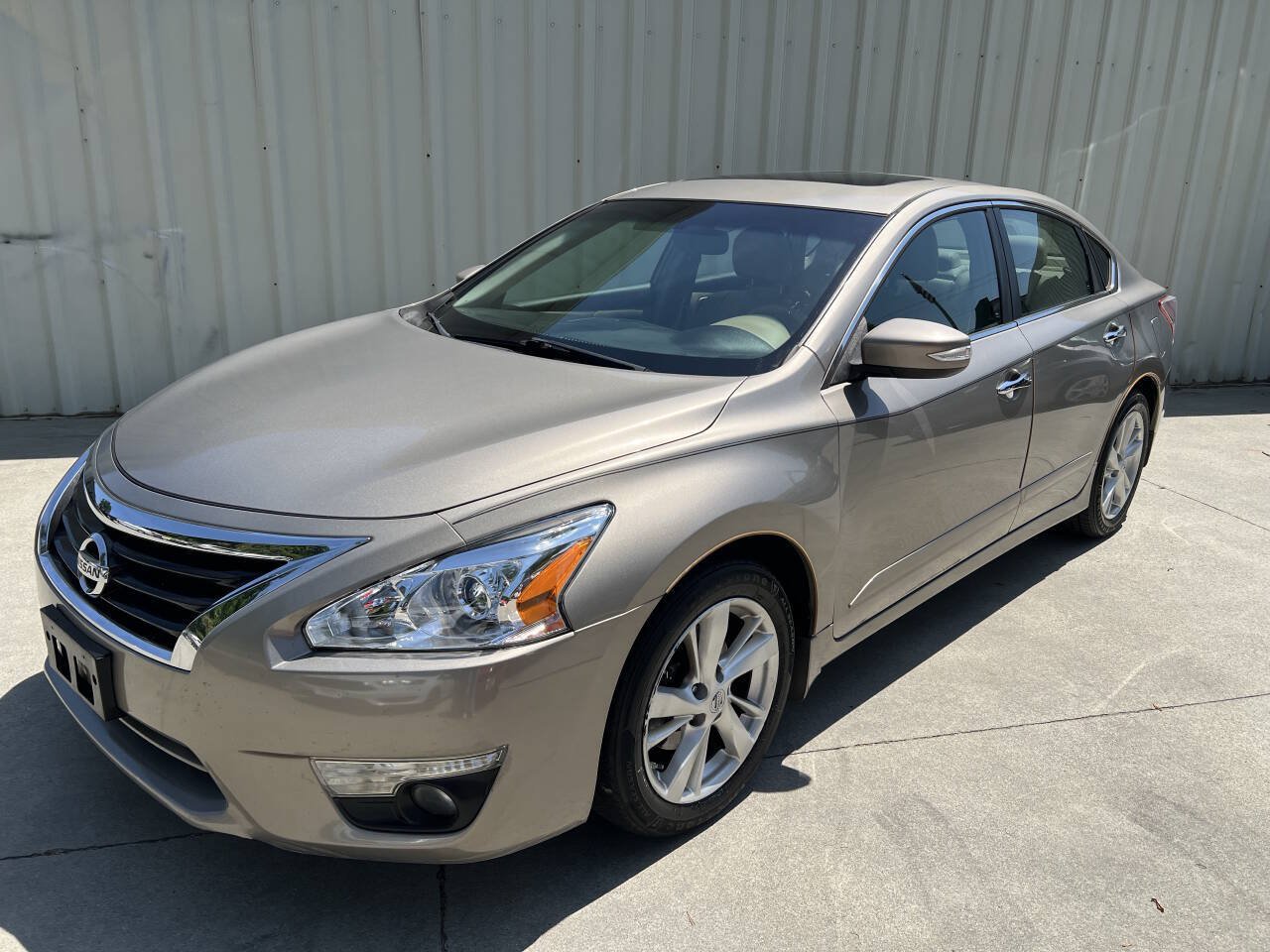 Used 2013 Nissan Altima 2.5 SL w/ Technology Pkg FWD image 7