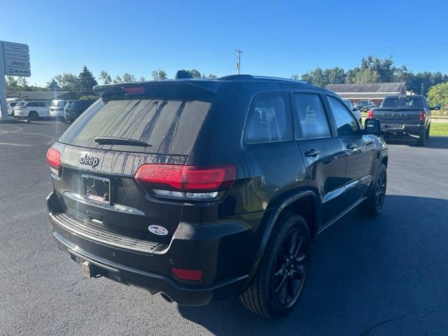 Used 2020 Jeep Grand Cherokee Altitude AWD/4WD image 5