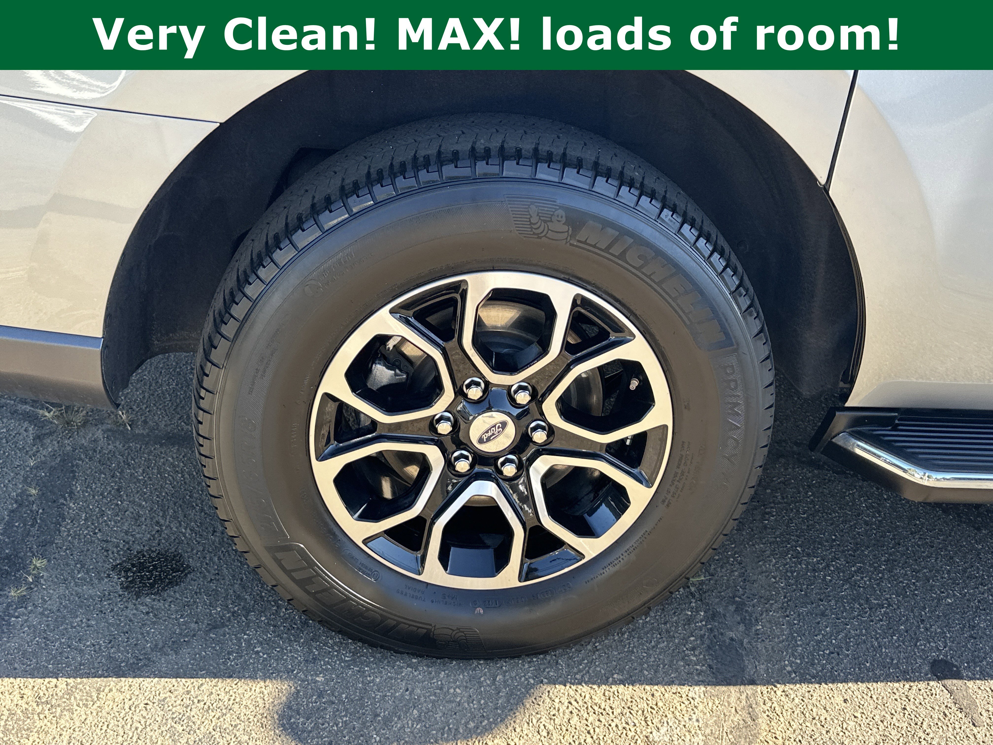 Used 2023 Ford Expedition Max XLT image 19