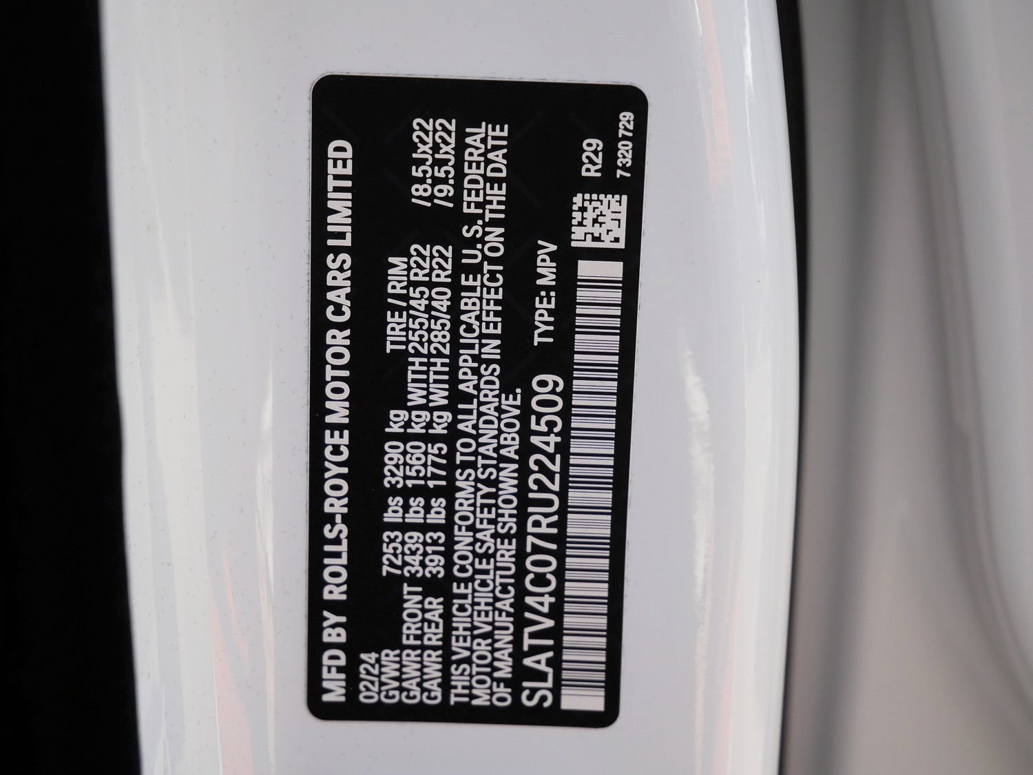 Certified 2024 Rolls-Royce Cullinan AWD/4WD image 32