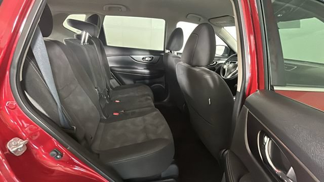 Used 2015 Nissan Rogue SV AWD/4WD image 30
