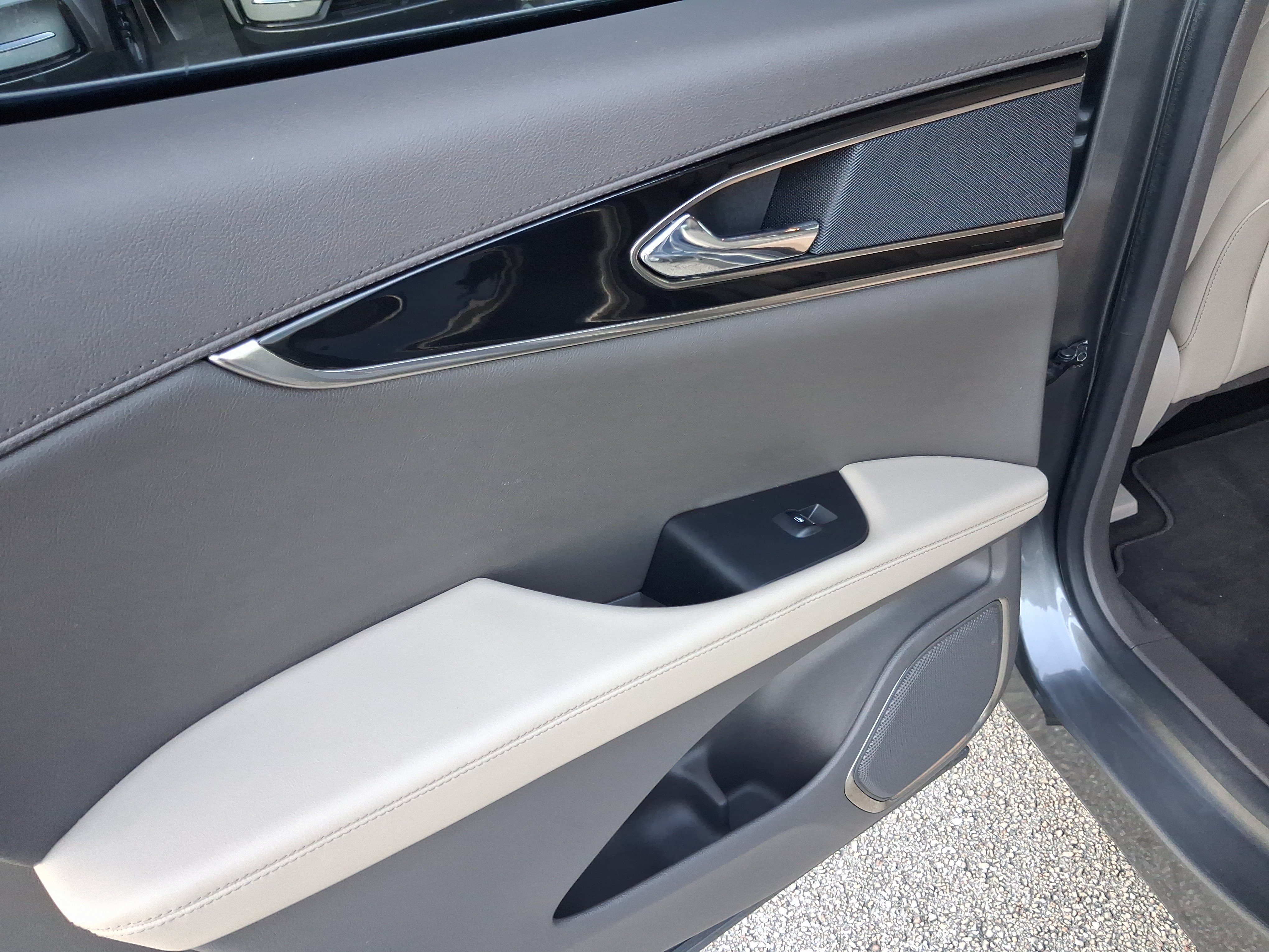 Certified 2023 Lincoln Nautilus FWD image 9