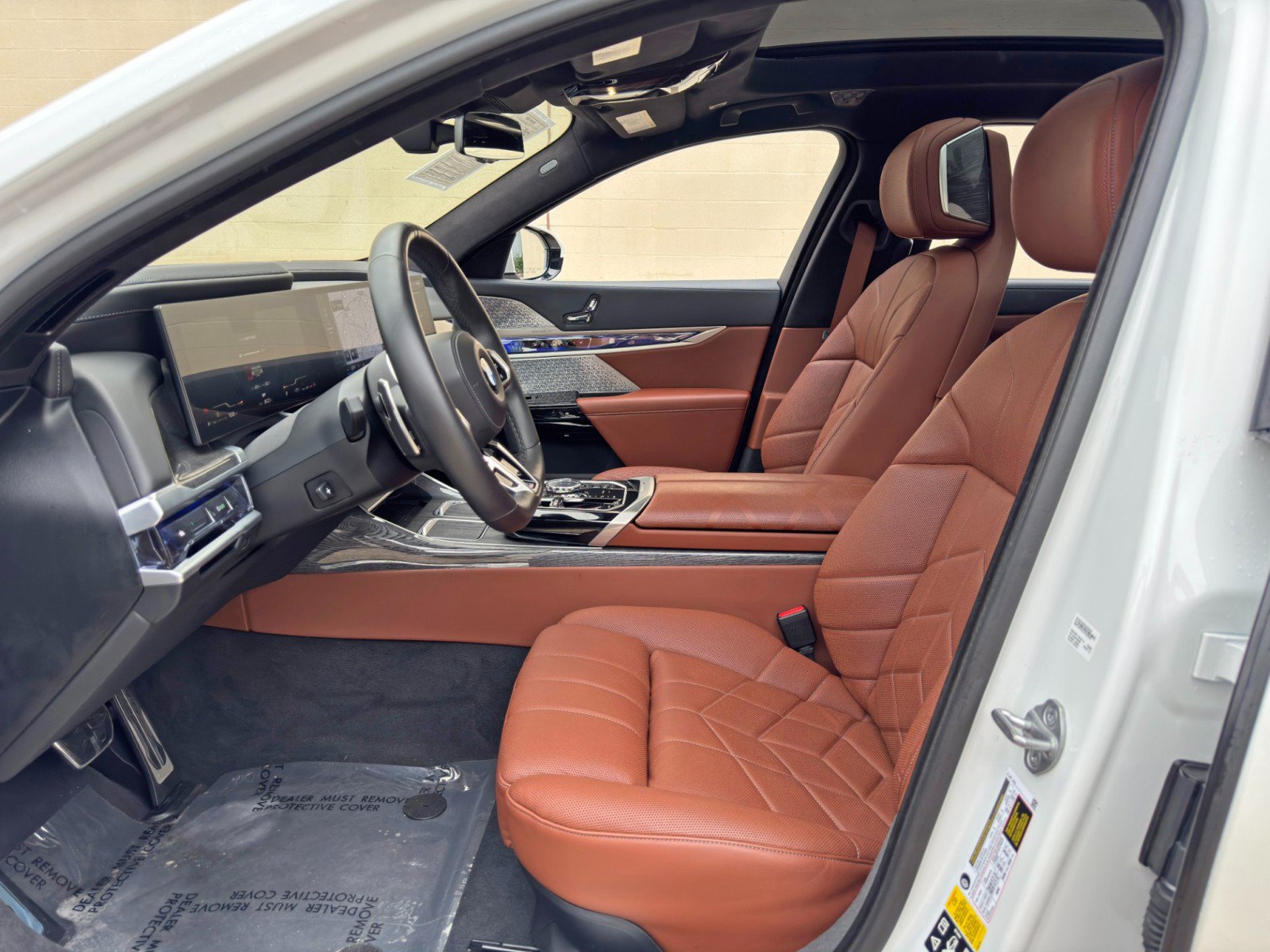 Used 2023 BMW 760i xDrive w/ Executive Package AWD/4WD image 17