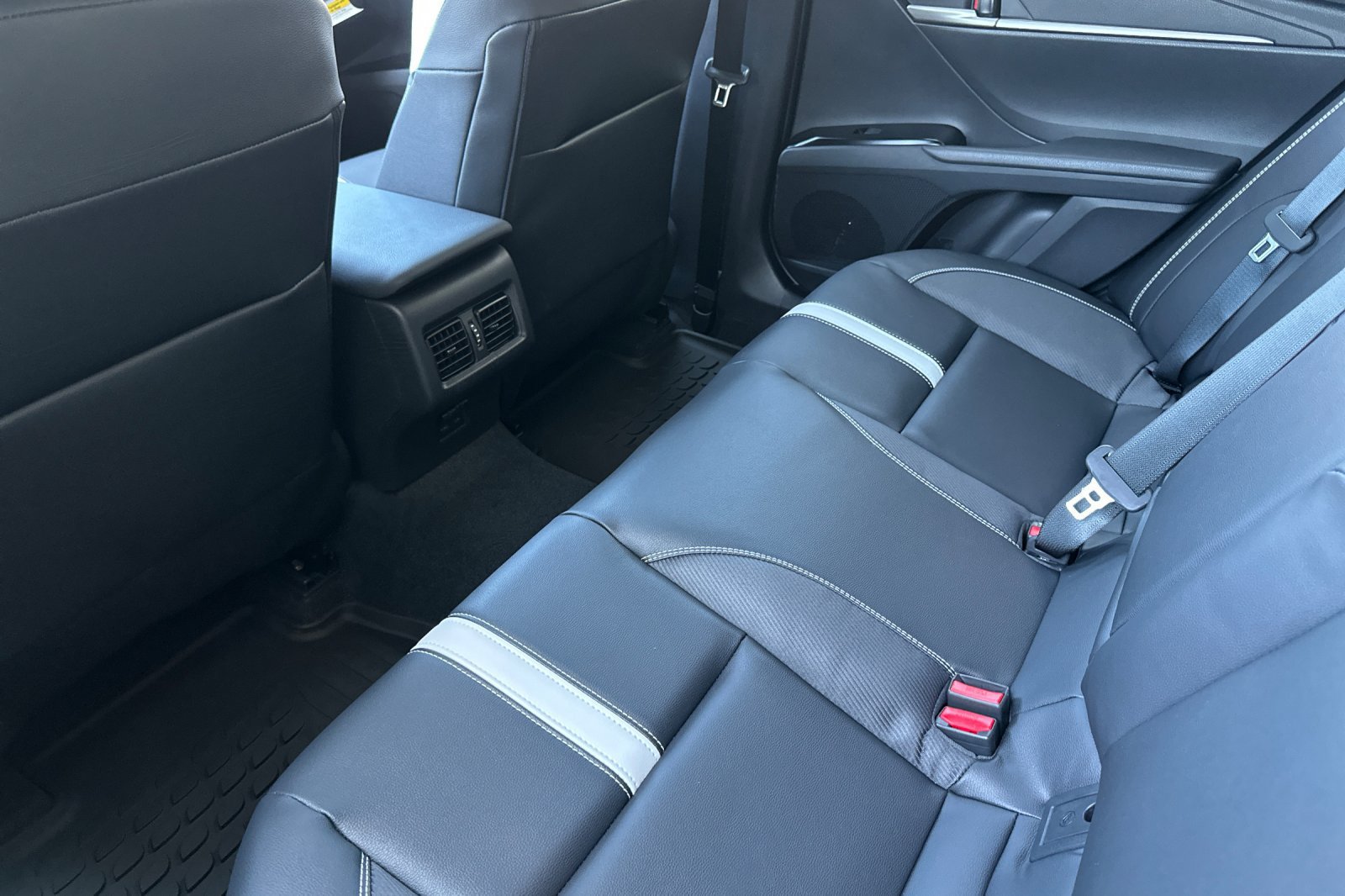 New 2026 Toyota Camry SE w/ Convenience Package FWD image 14