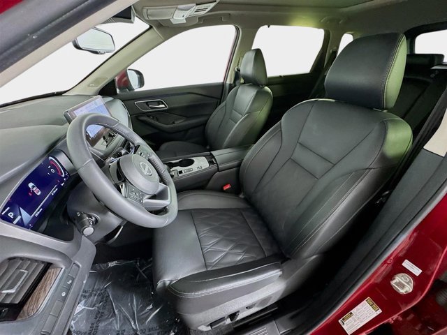 Certified 2024 Nissan Rogue Platinum w/ Platinum Premium Package image 12