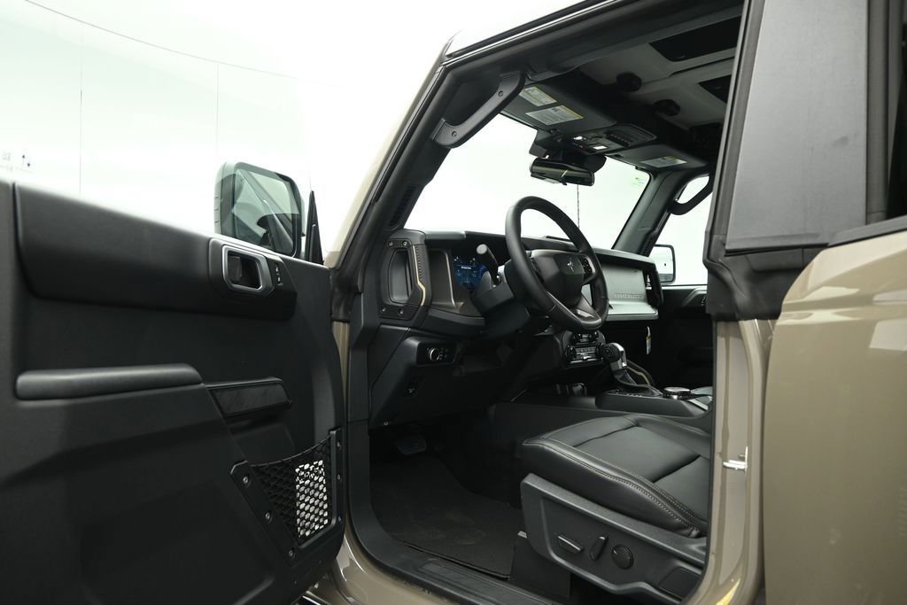 New 2026 Ford Bronco Badlands AWD/4WD image 9
