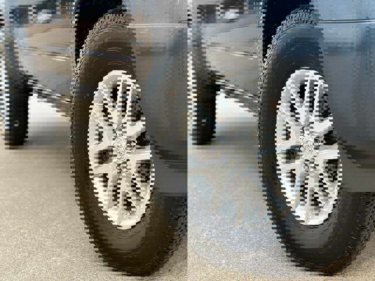 Used 2016 Nissan Frontier SV image 11