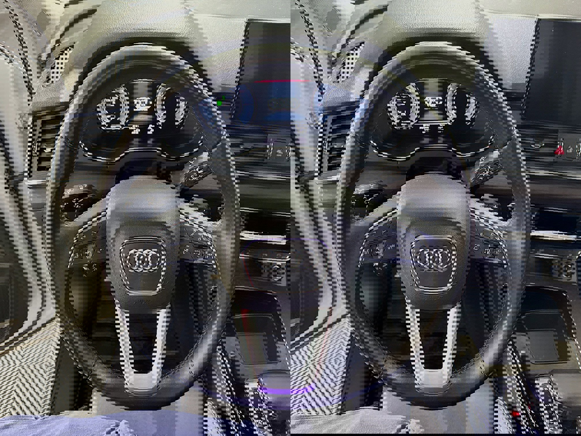 Used 2022 Audi Q5 e Premium Plus w/ Premium Plus Package image 16