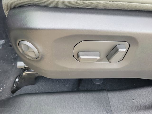 New 2026 Jeep Gladiator Mojave w/ Steel Bumper Group AWD/4WD image 13