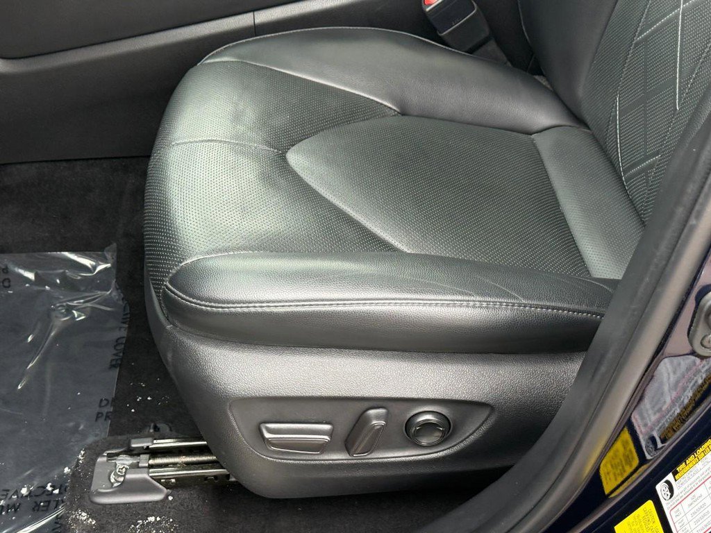 Certified 2022 Toyota Highlander Platinum image 20