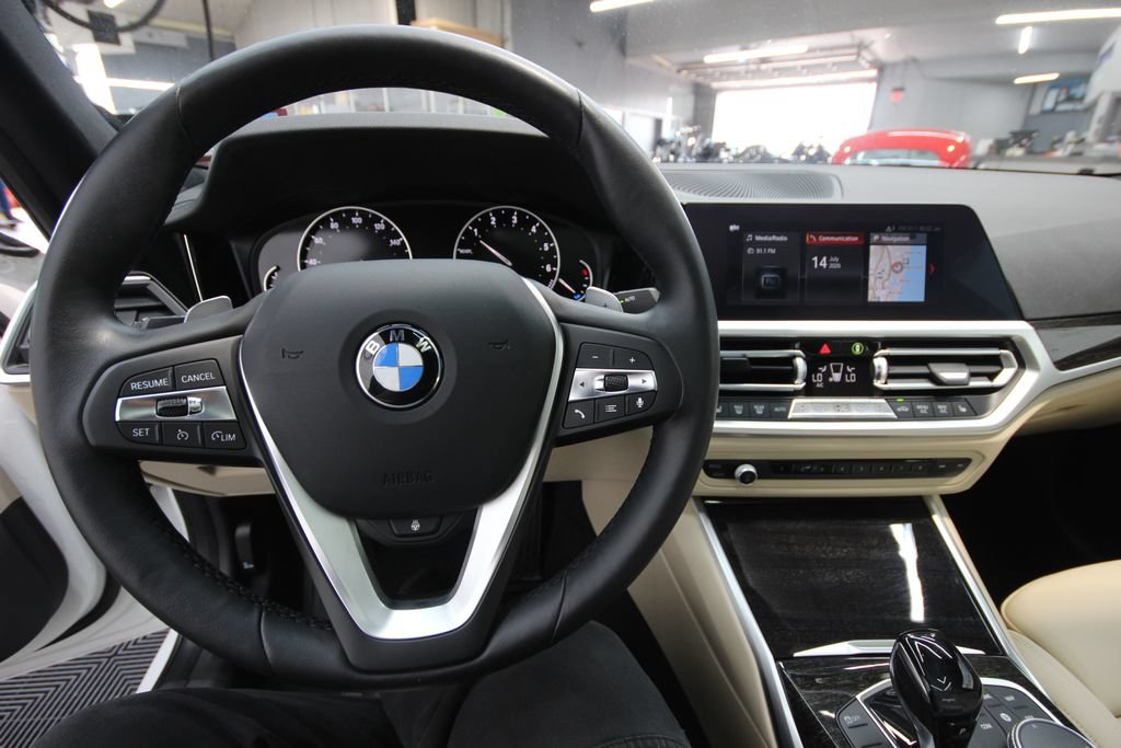 Used 2020 BMW 330i xDrive Sedan AWD/4WD image 14