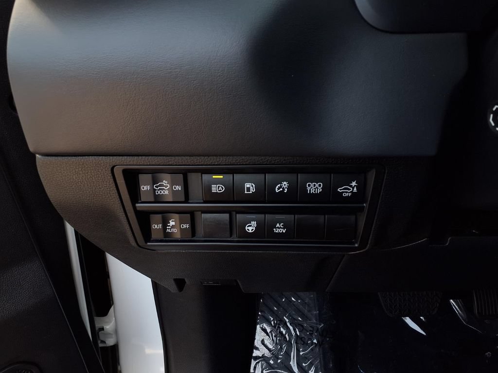 Used 2023 Toyota Tundra Platinum AWD/4WD image 14