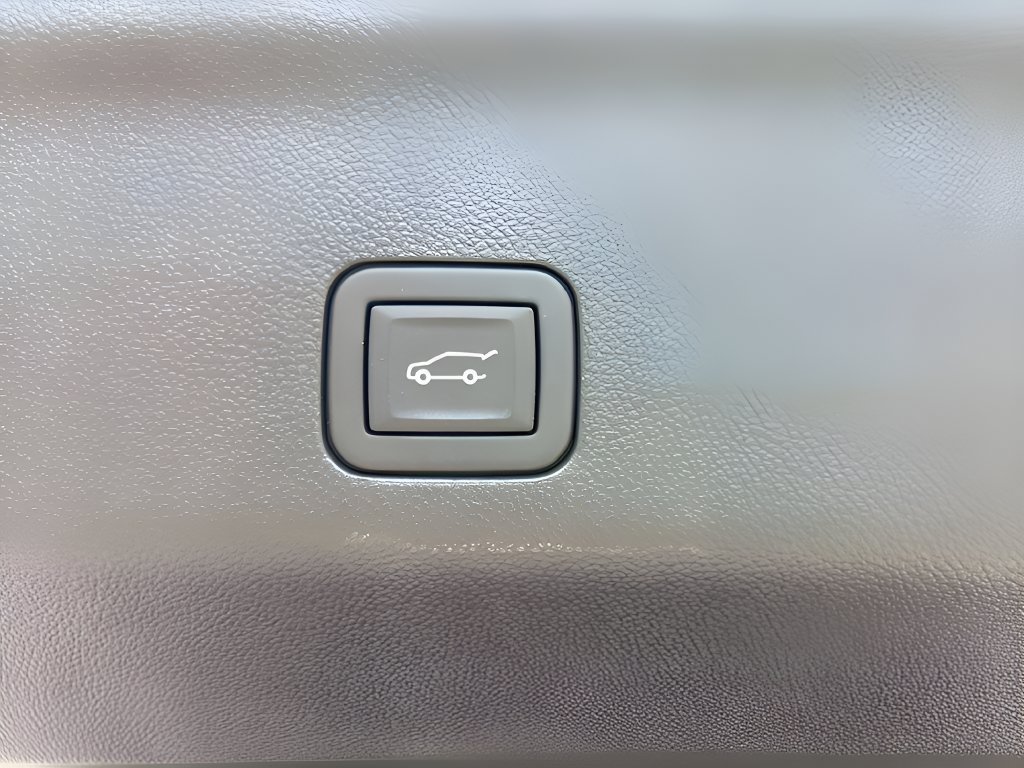 Used 2023 GMC Yukon Denali Ultimate AWD/4WD image 34