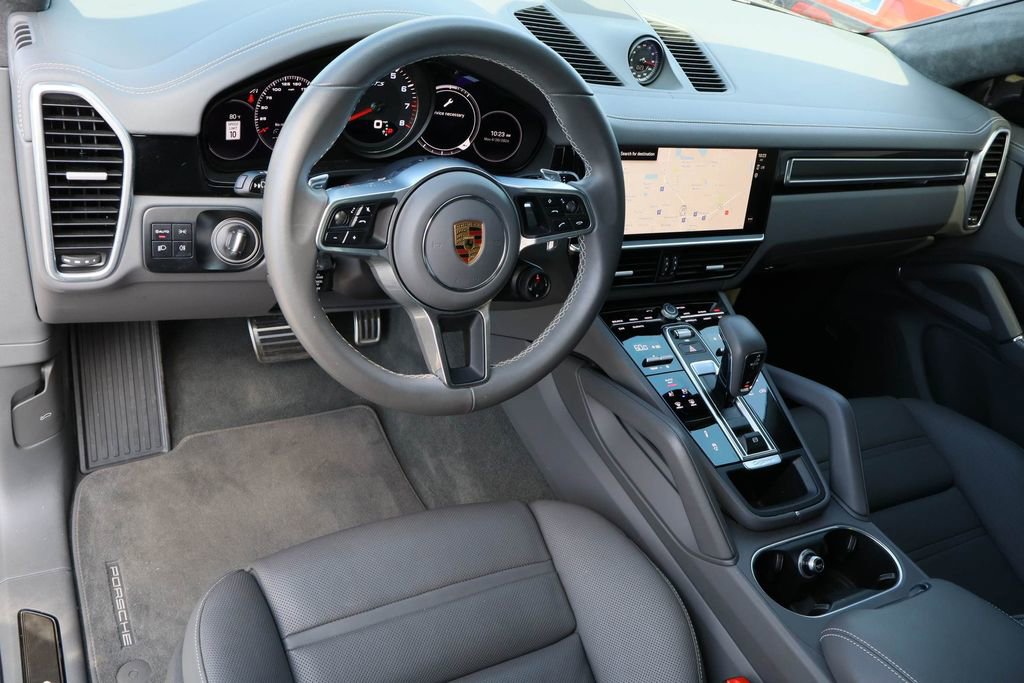 Used 2023 Porsche Cayenne GTS image 11
