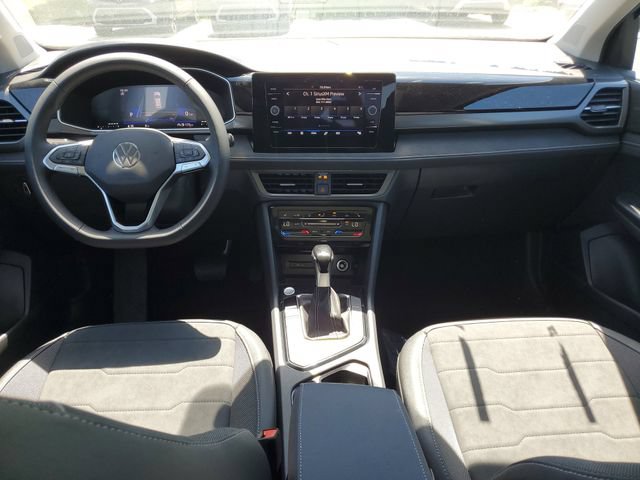 New 2026 Volkswagen Taos SE FWD image 11