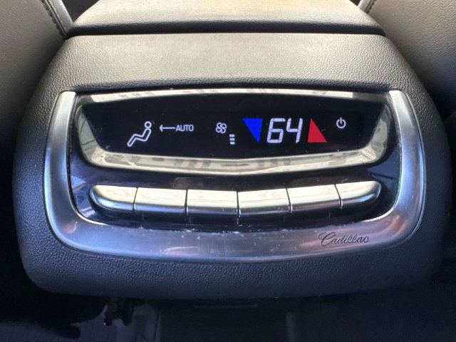 Used 2020 Cadillac XT6 Premium Luxury FWD image 15