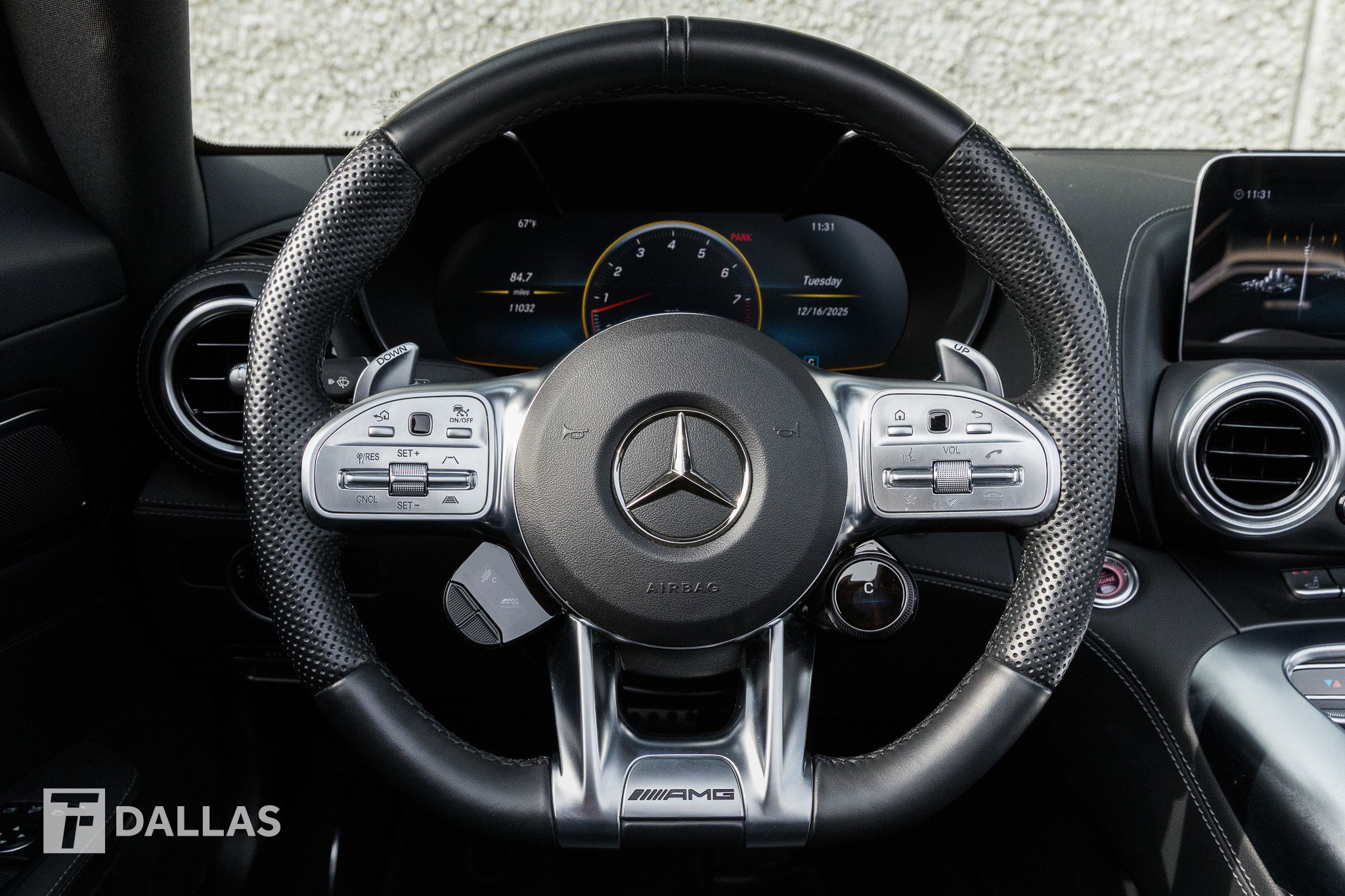 Used 2021 Mercedes-Benz AMG GT Roadster image 24