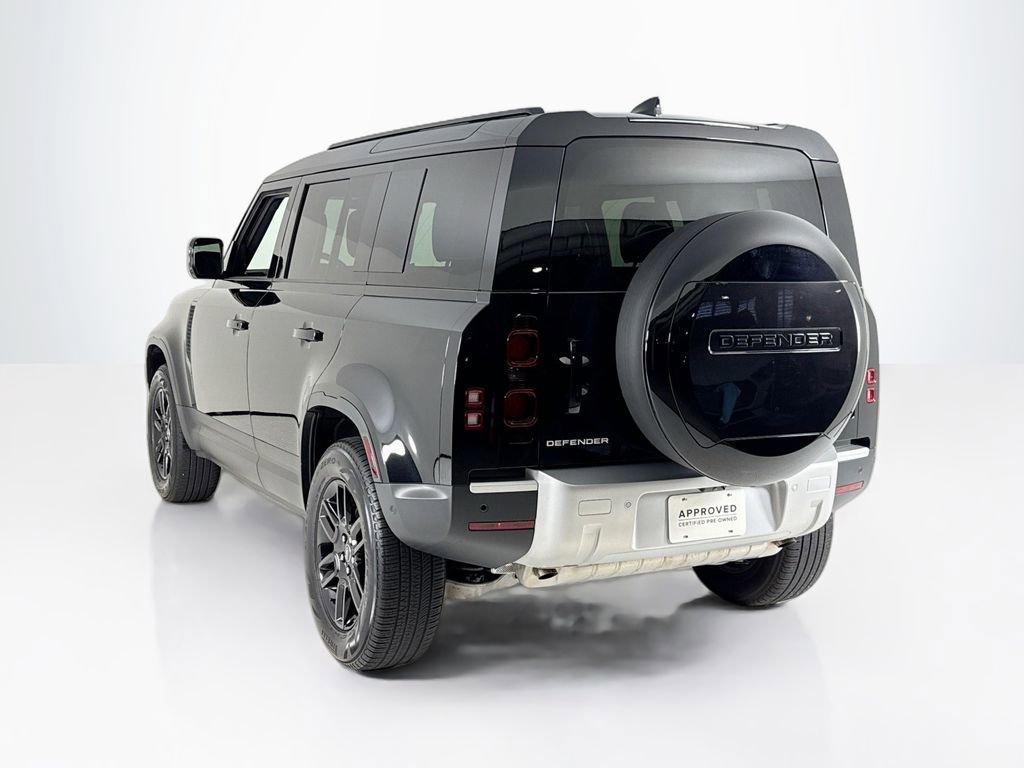 Used 2025 Land Rover Defender 110 S image 3