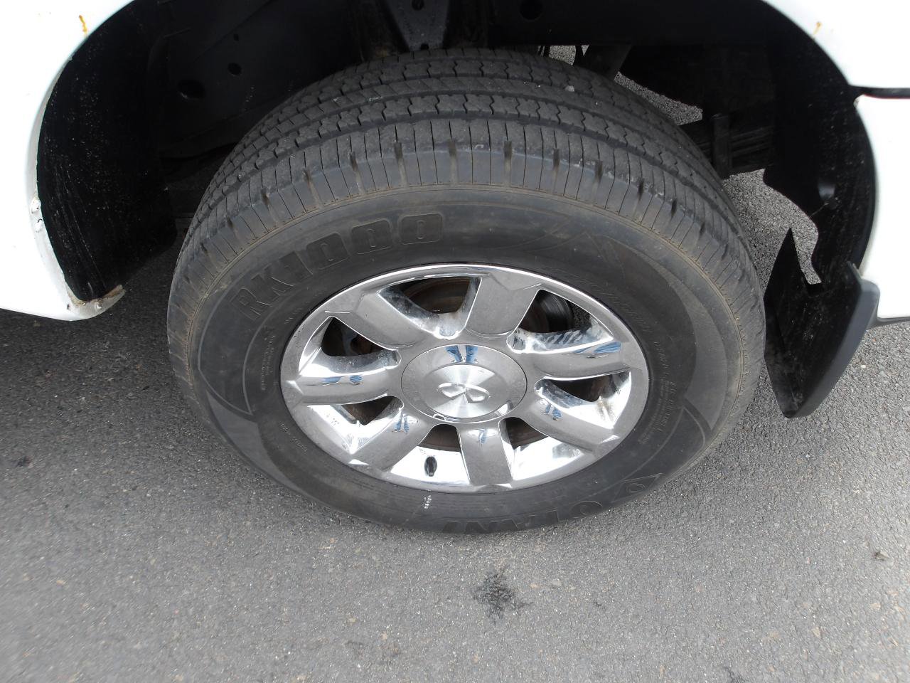 Used 2011 Nissan Titan S AWD/4WD image 23