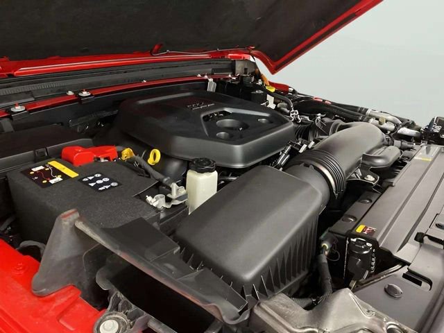 Used 2025 Jeep Wrangler Unlimited Sahara w/ Safety Group image 12