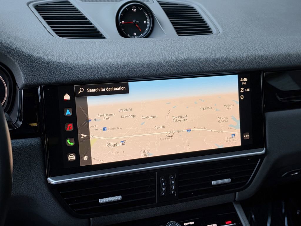 Certified 2023 Porsche Cayenne Platinum Edition image 12