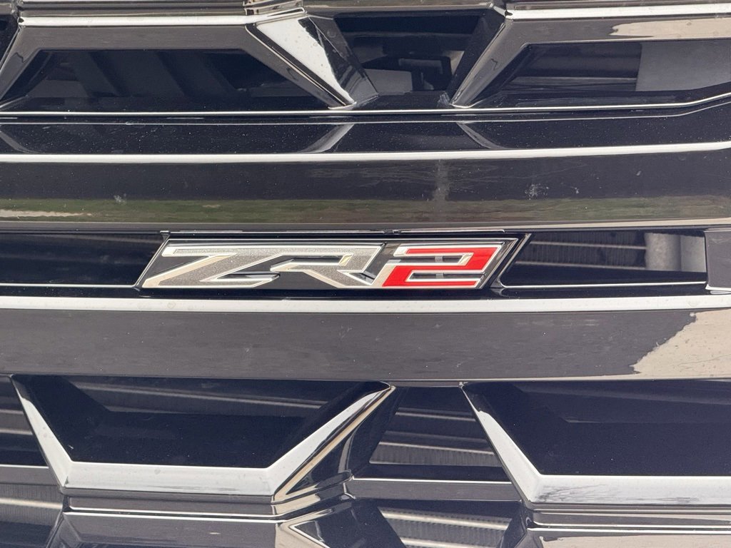 Used 2025 Chevrolet Silverado 2500 ZR2 w/ Technology Package image 45