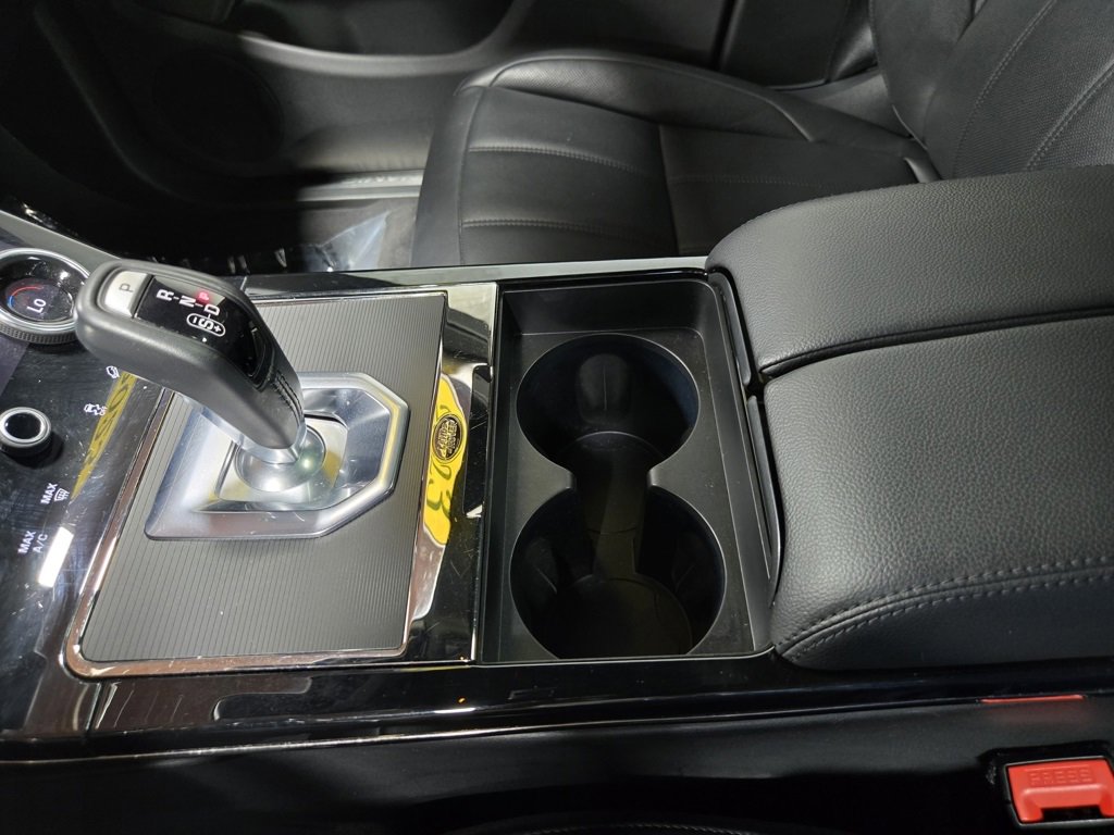 Used 2023 Land Rover Range Rover Evoque R-Dynamic SE image 30