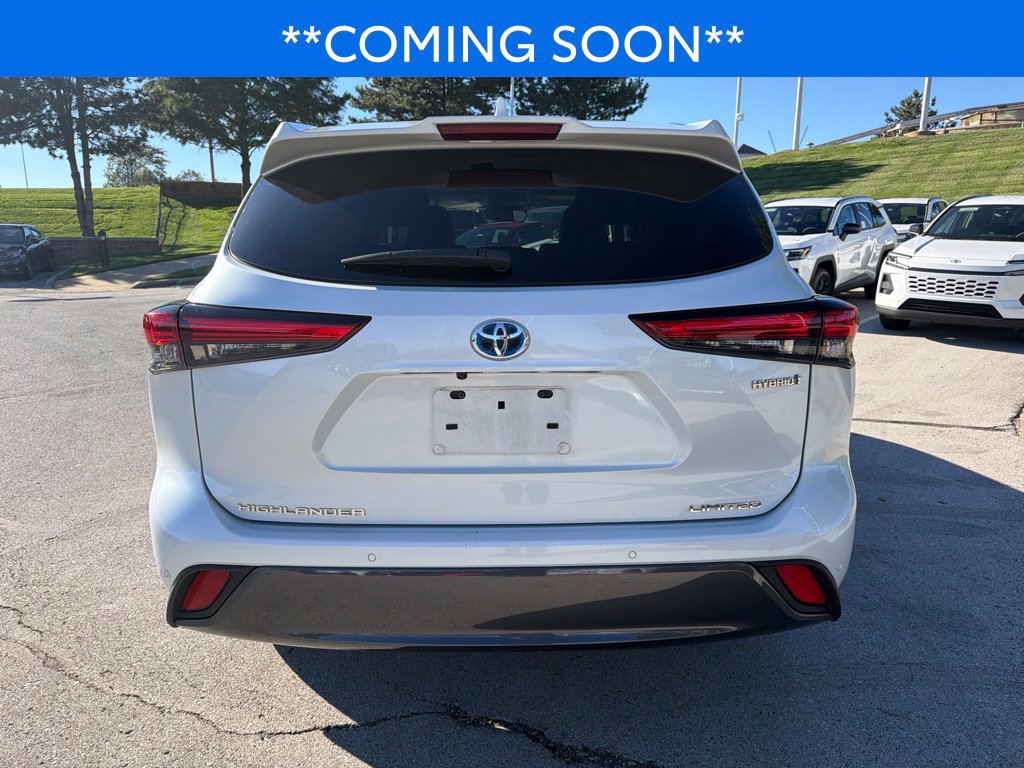 Used 2022 Toyota Highlander Limited AWD/4WD image 8