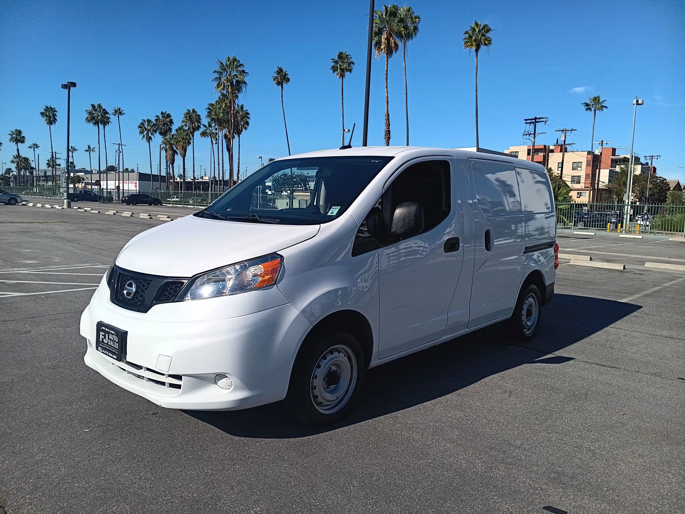 Used 2021 Nissan NV200 S w/ Back Door Glass Package image 3