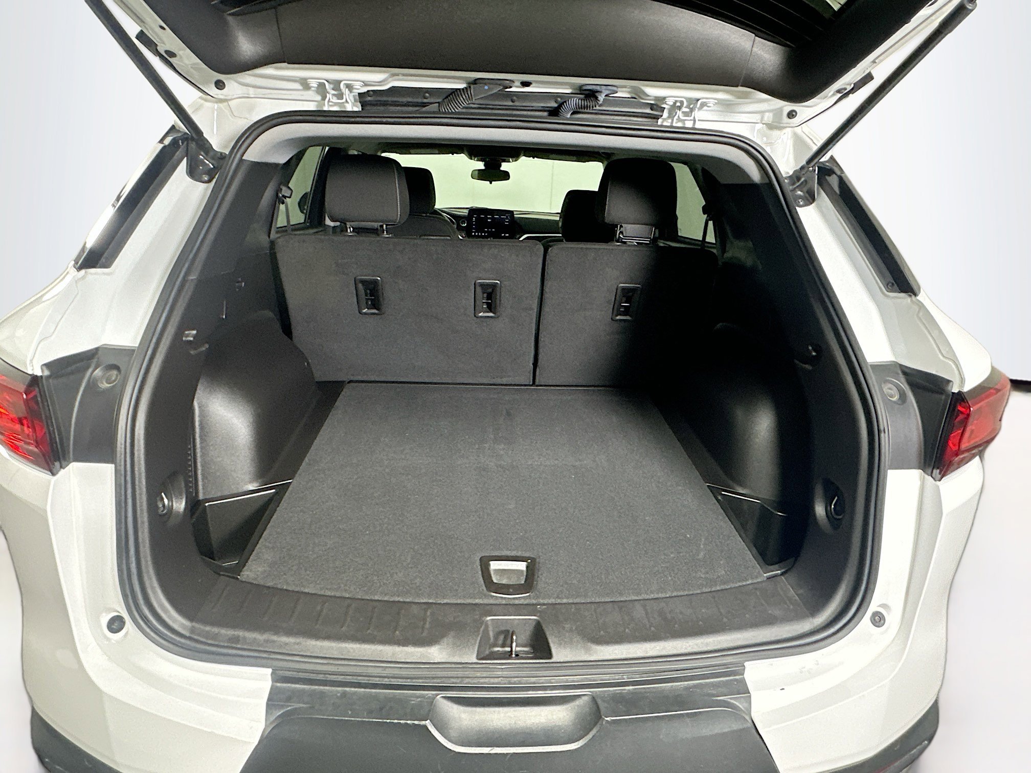 Used 2024 Chevrolet Blazer LT w/ Driver Confidence Package image 27