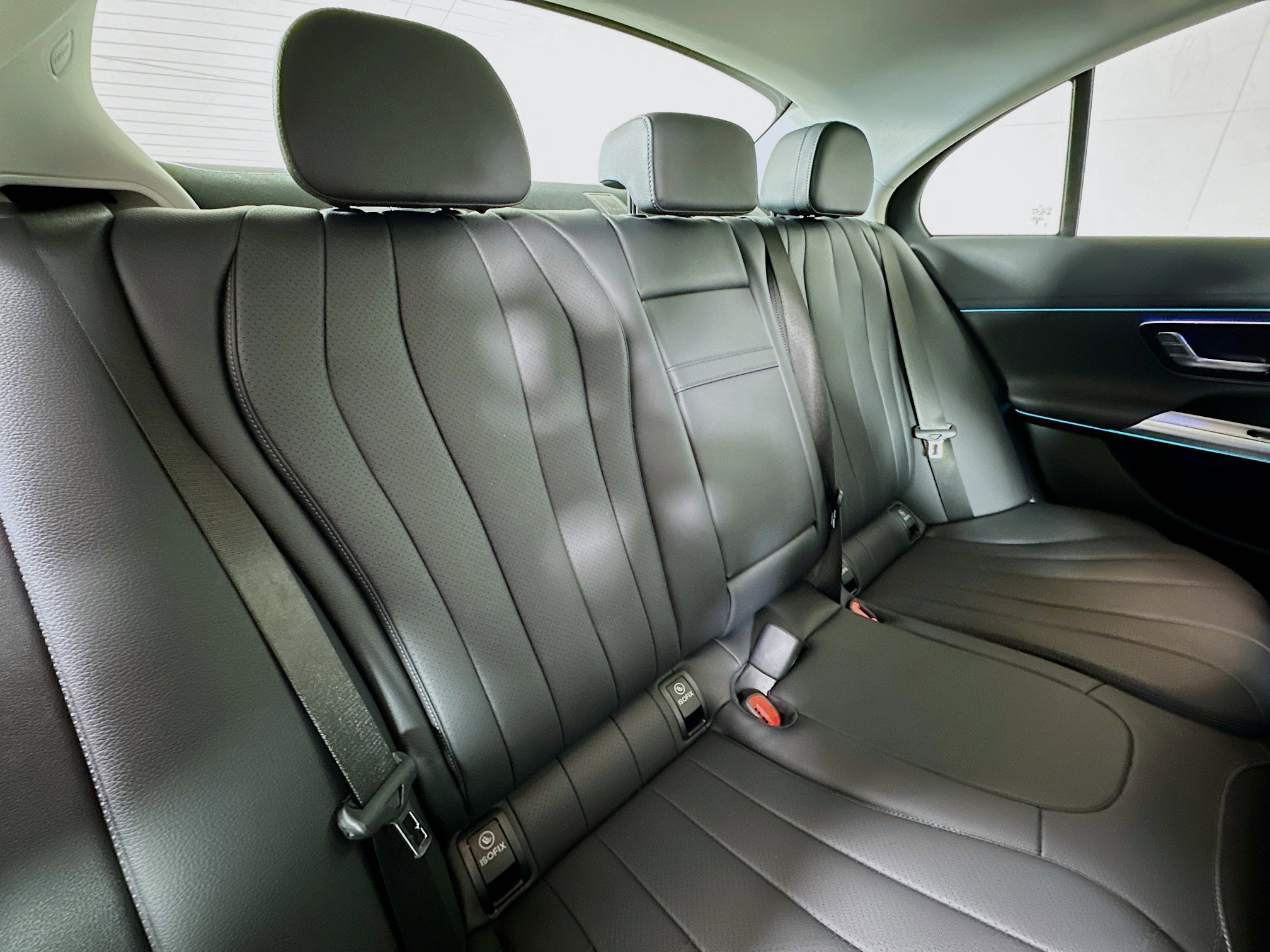 New 2026 Mercedes-Benz E 350 4MATIC Sedan image 27