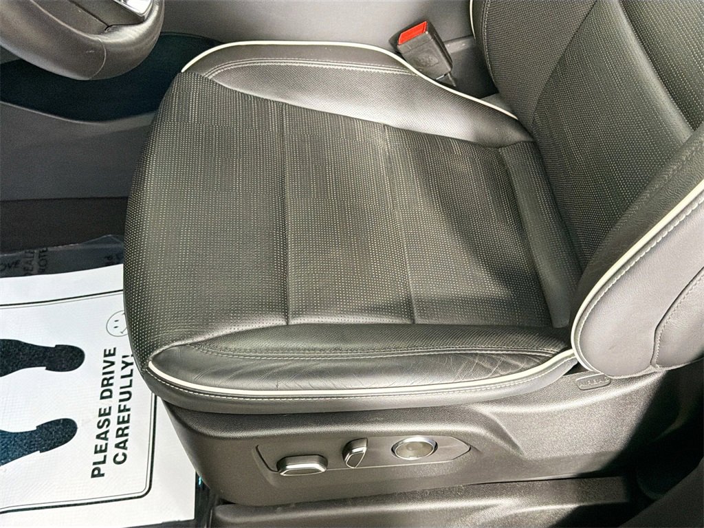 Used 2024 Cadillac Escalade Premium Luxury image 21