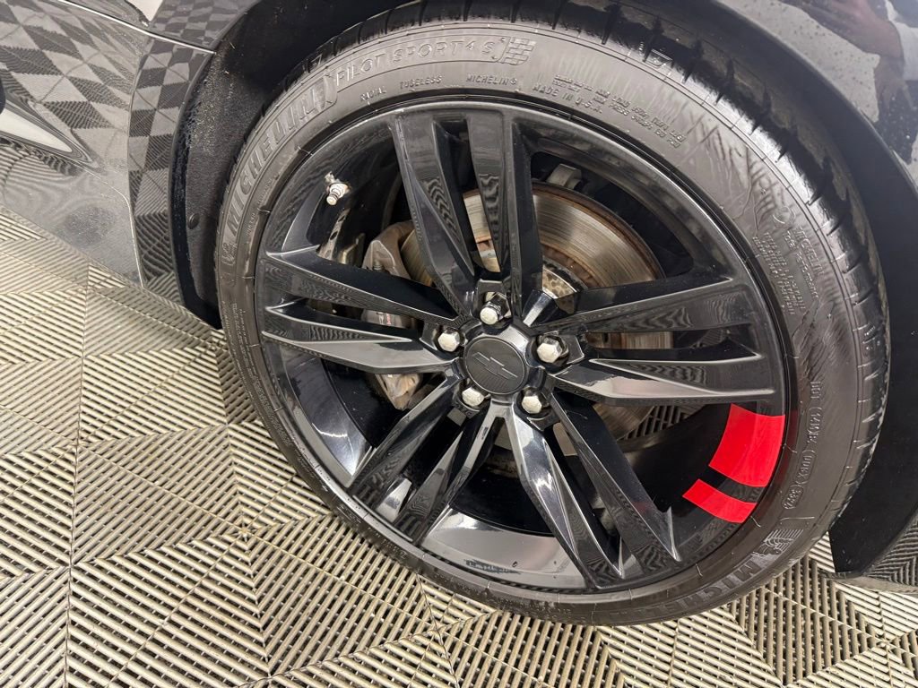 Used 2018 Chevrolet Camaro SS w/ Redline Edition RWD image 10