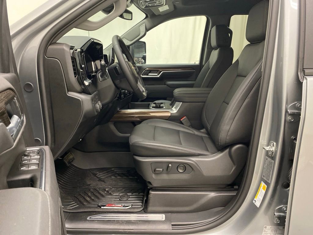 New 2026 Chevrolet Silverado 2500 LT w/ All Star Edition AWD/4WD image 14