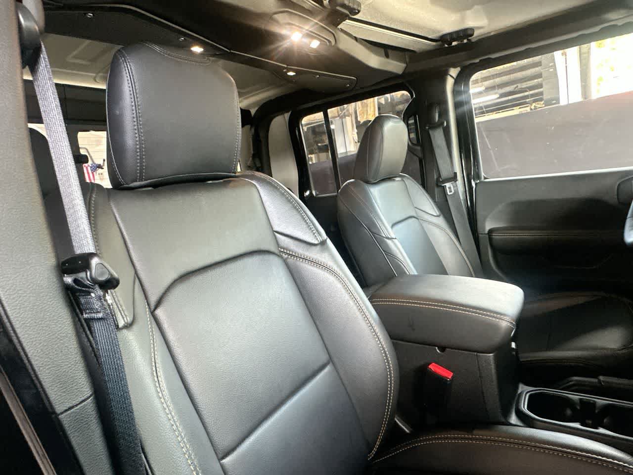 Used 2025 Jeep Gladiator Sport AWD/4WD image 27