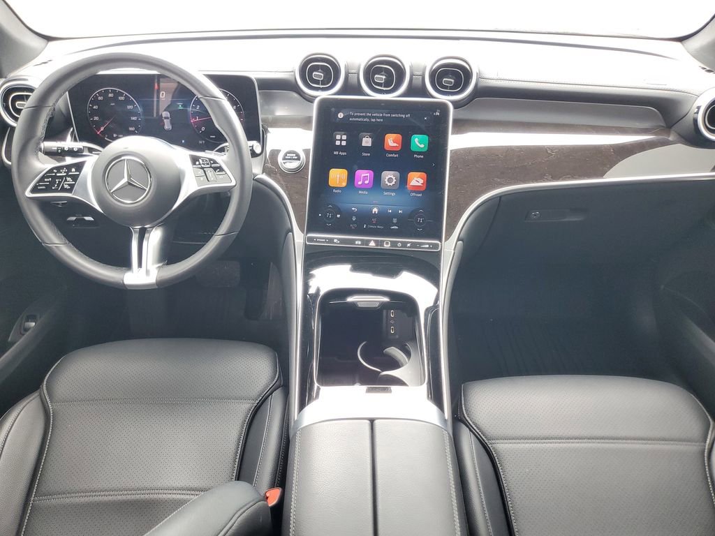 Used 2025 Mercedes-Benz GLC 300 4MATIC image 29