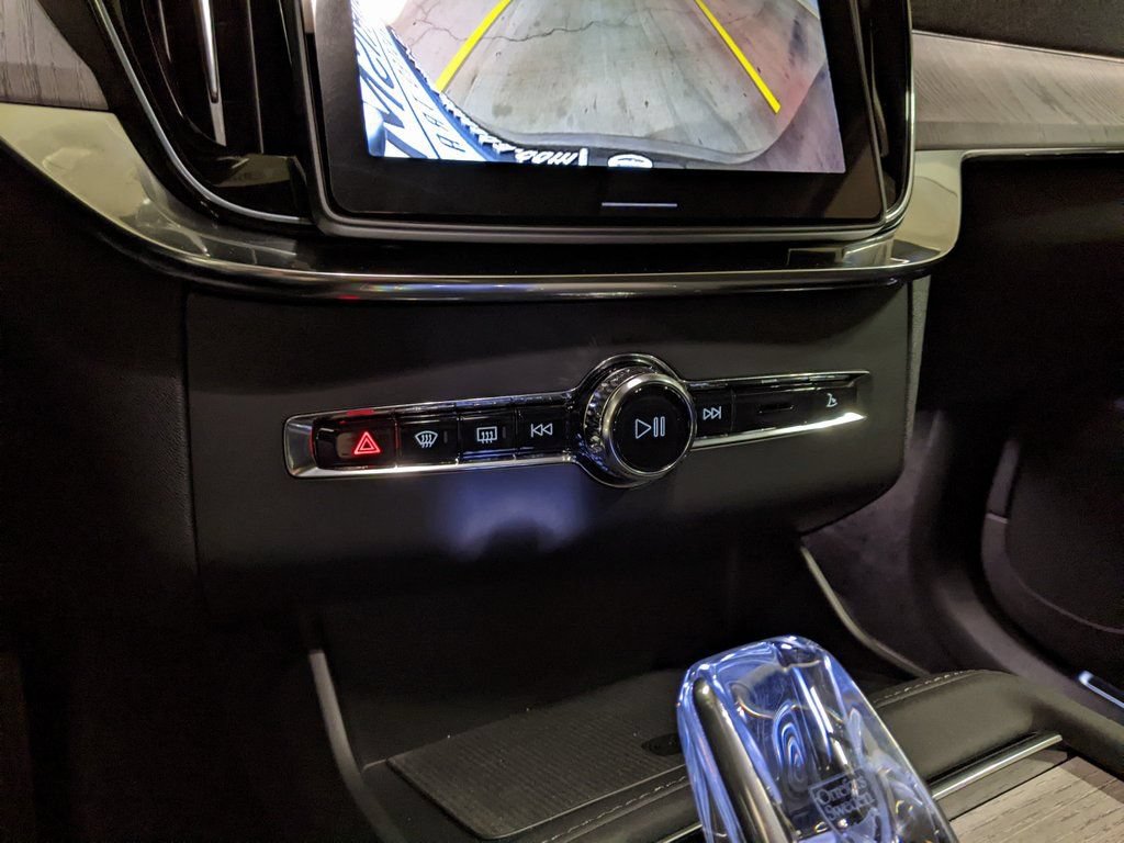 New 2026 Volvo XC90 T8 Ultra w/ Protection Package Premier AWD/4WD image 18