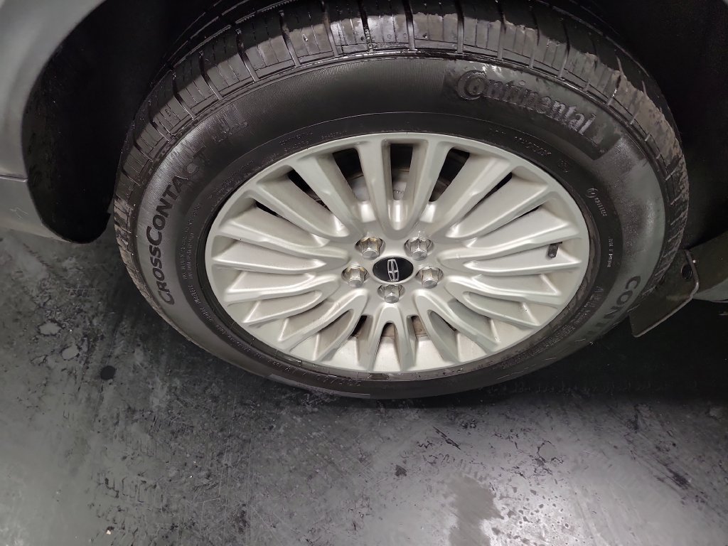 Used 2019 Lincoln Nautilus FWD image 12