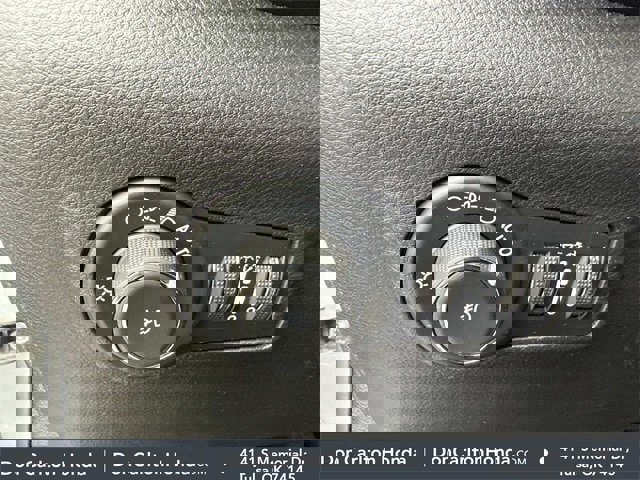 Used 2024 Jeep Compass Latitude image 18