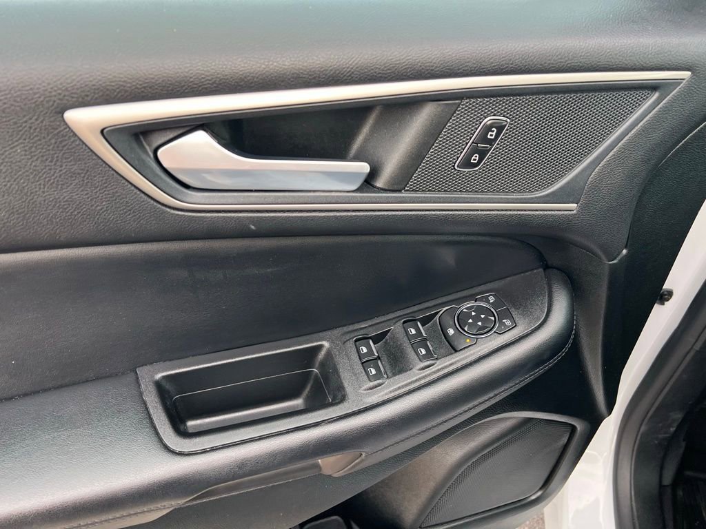 Used 2022 Ford Edge SEL w/ Convenience Package image 16