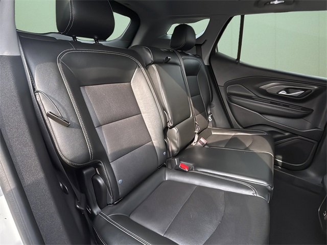 Used 2023 GMC Terrain SLT image 40
