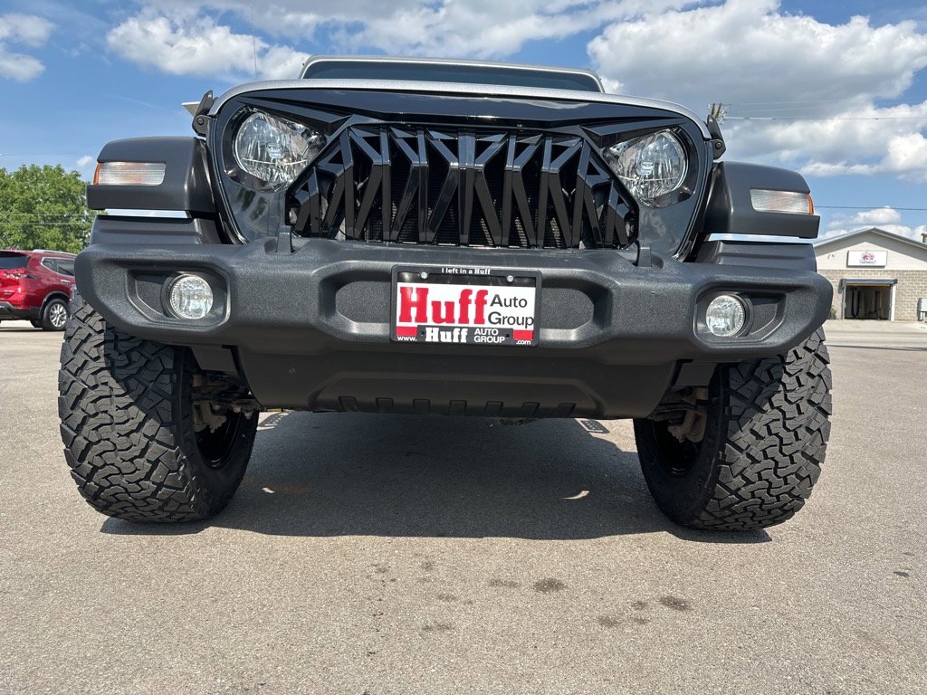 Used 2021 Jeep Wrangler Sport image 3