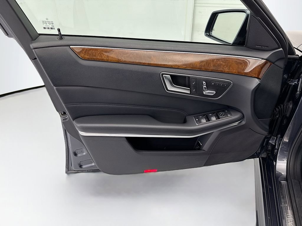 Used 2014 Mercedes-Benz E 350 4MATIC Sedan image 23