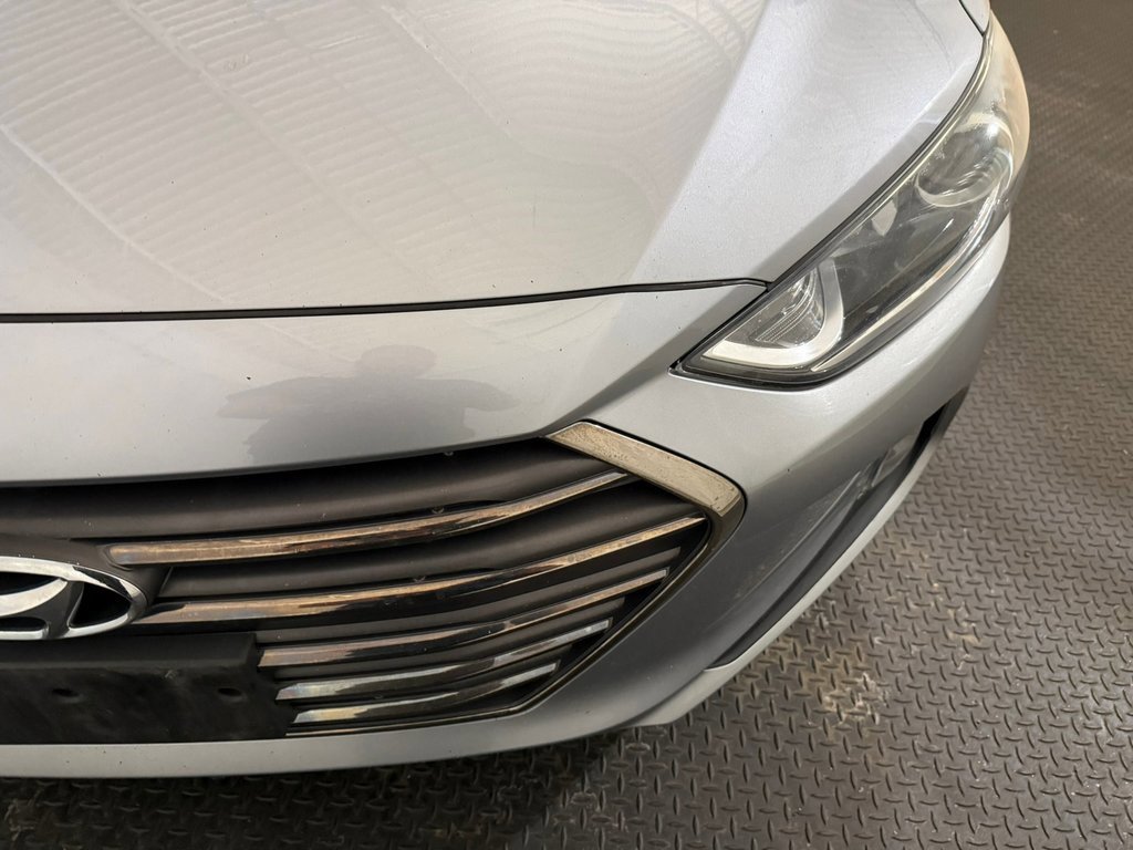 Used 2017 Hyundai Elantra Limited image 5
