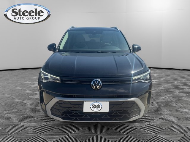 New 2025 Volkswagen Taos SE FWD image 6