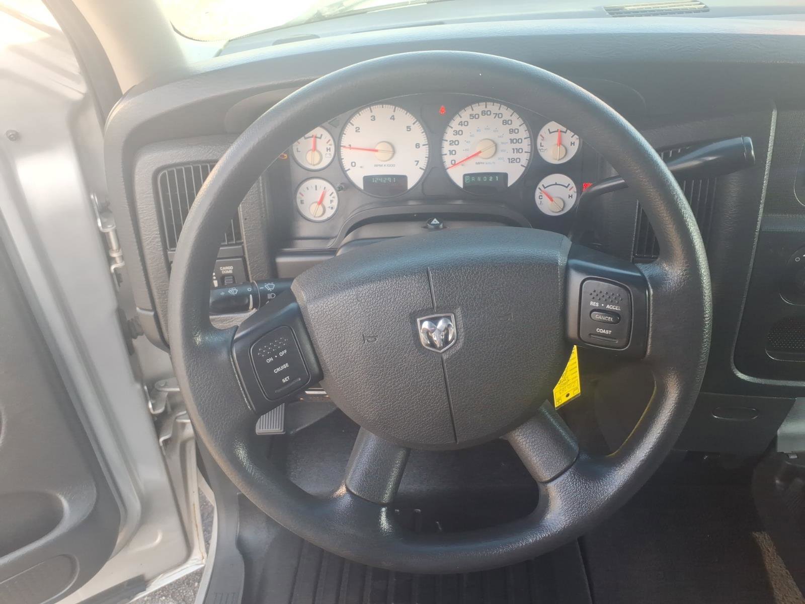 Used 2004 Dodge Ram 1500 Truck ST w/ ST Value Group image 13